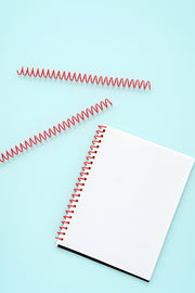 We R Memory Keepers The Cinch Spiral Binding Red .625 (4 Pack)